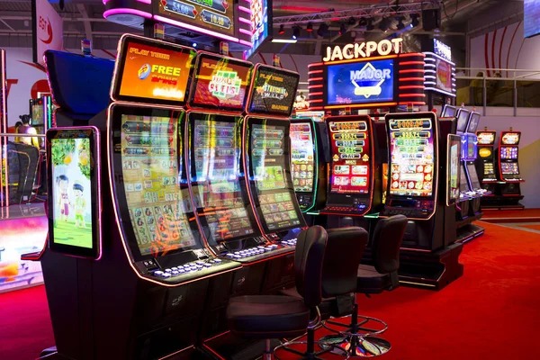 hotel77 Casino and sportsbook rooms